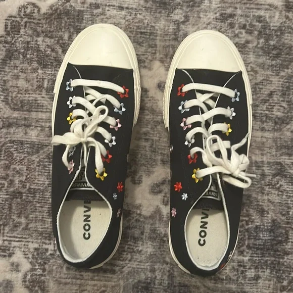 Converse sneakers - Picture 1 of 6